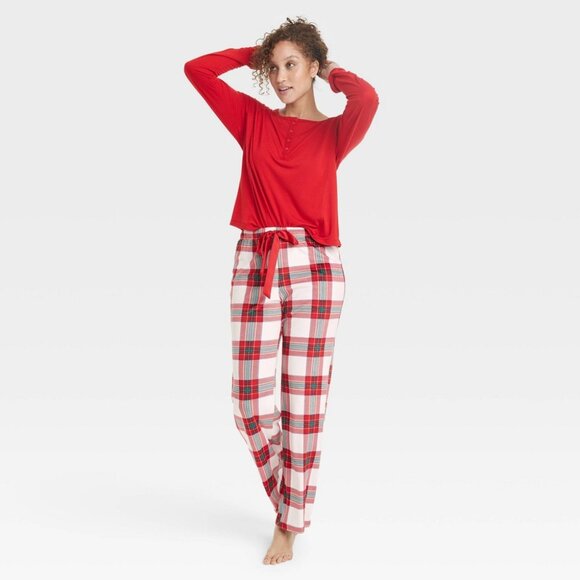 Women's Henley Pajama Gift Set Stars Above Cream Red Tartan Plaid Flannel - Picture 1 of 3